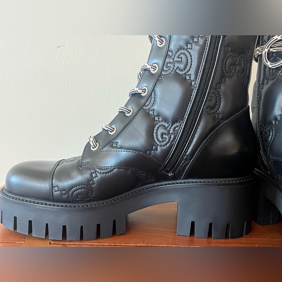 AUTHENTIC GUCCI BLACK QUILTED LACE UP LEATHER GG LOGO COMBAT BOOTS SZ 39/US 9 - Picture 14 of 15